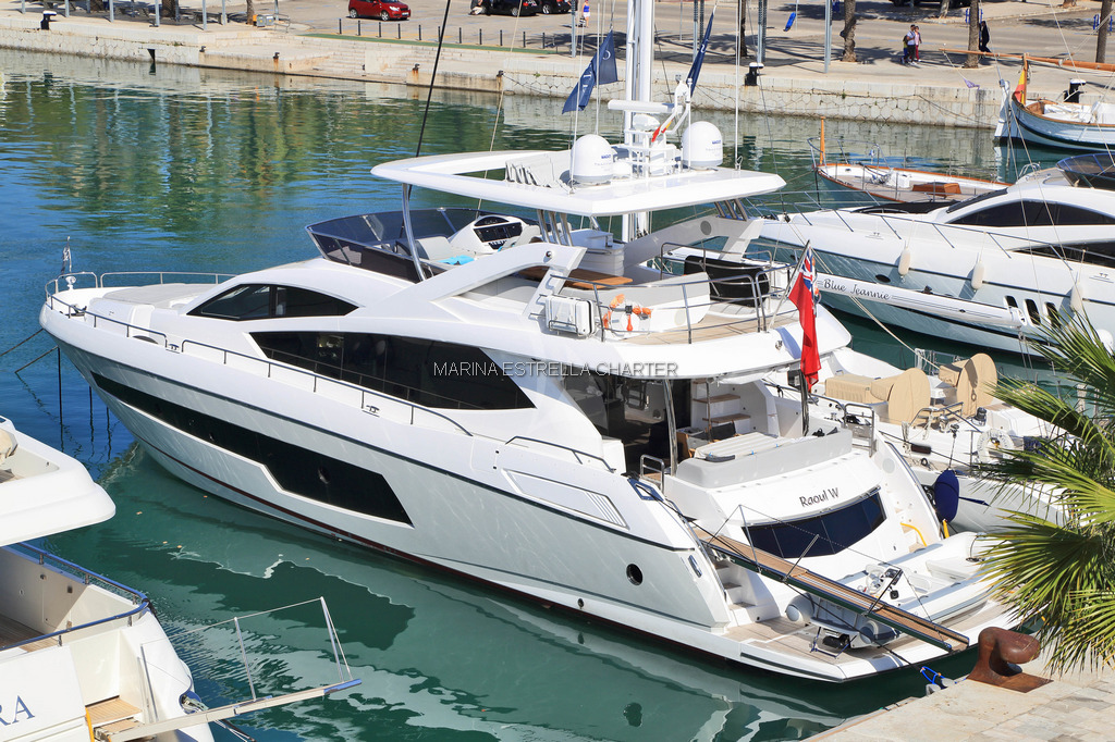 Power boat FOR CHARTER, year 2015 brand Sunseeker and model 75 Yacht, available in Club de Mar Palma Mallorca España